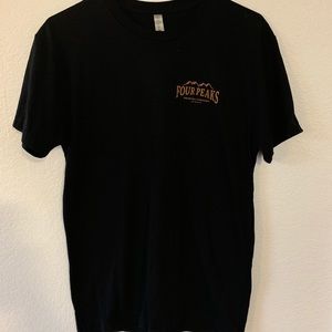 Four Peaks iconic tee